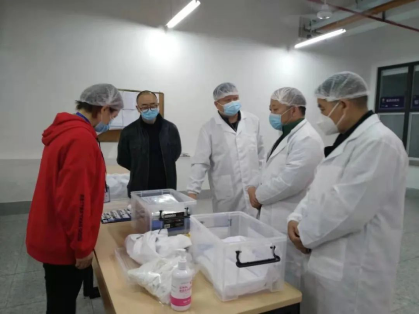 成华区市场监督管理局对我校食堂及食品卫生安全进行全面检查